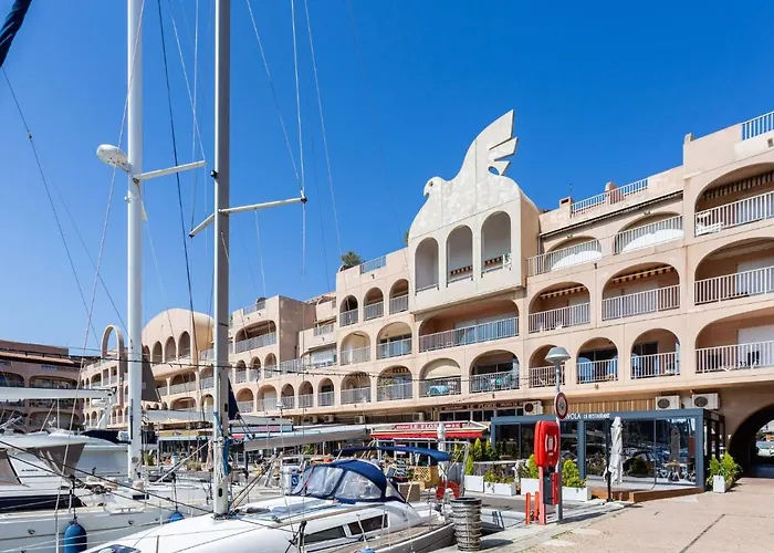 Апартаменти Port De La Gavine I-1 By Interhome